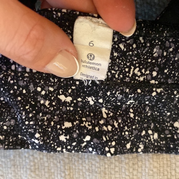 Lululemon sports bra - Picture 3 of 3